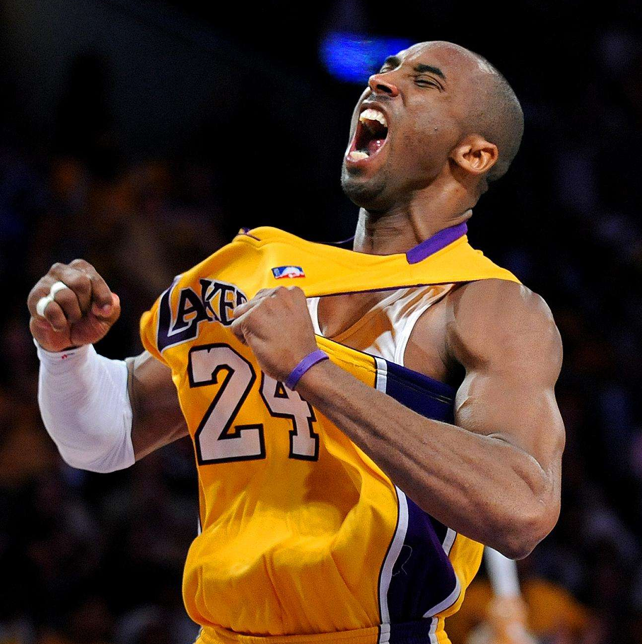 这队的逆风能力太强（这支球队逆境抗压能力极强）