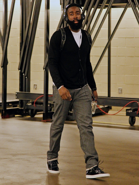 拉齐奥公布战国米名单：扎卡尼、佩德罗在列，6名球员缺阵（拉齐奥官宣战国米大名单：扎卡尼、佩德罗入选，6人缺席）