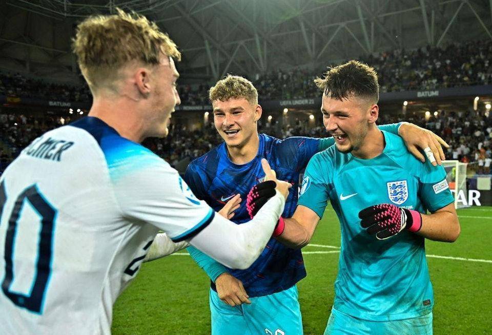 索尔巴肯：圣西罗为哈兰德鼓掌是顶级礼遇；挪威将进入新时代（索尔巴肯：圣西罗向哈兰德致敬堪称最高礼遇，挪威足球迈入全新时代）