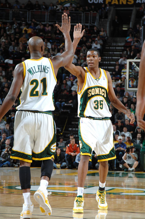 半场战报：毕尔巴鄂竞技0-0布拉格斯拉维亚，桑切特造险（半场：毕尔巴鄂竞技与布拉格斯拉维亚互交白卷，桑切特制造威胁）