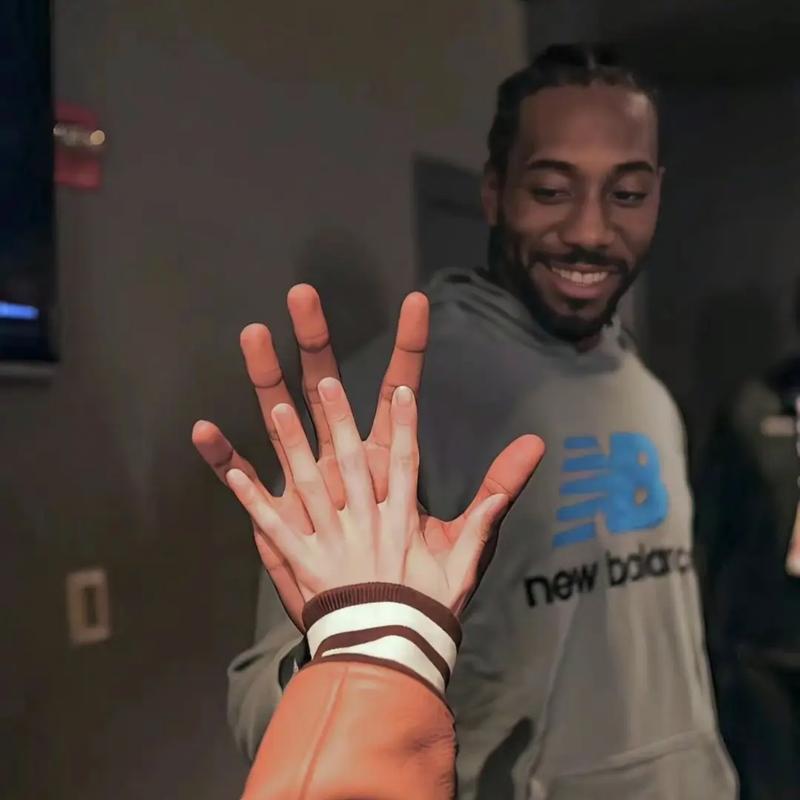 激斗二番战，沙尔克球迷再次与多特蒙德球迷在科隆斗殴（科隆再起风波：沙尔克与多特蒙德球迷二次爆发激烈冲突）