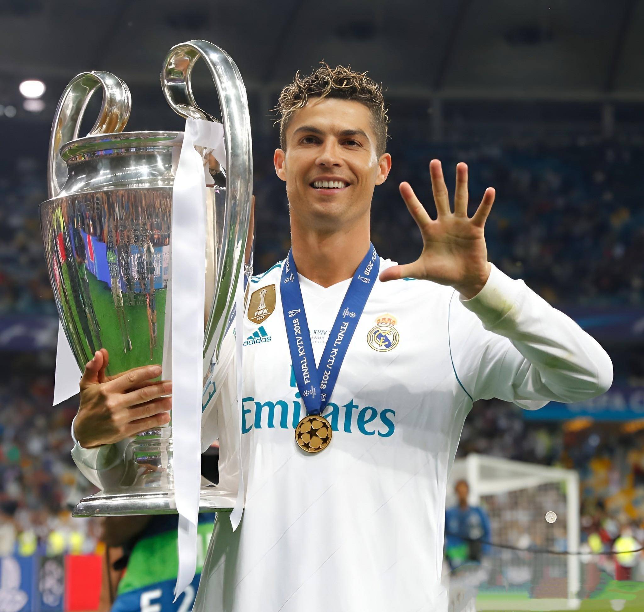 利物浦全力留住科纳特，格伊可能被取代，科纳特状态下滑，但球队仍视其为关键球员。（利物浦力保科纳特：状态下滑仍属核心，格伊位置或被取代）