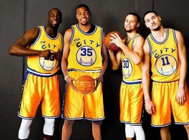 瑞典国家队11月世预赛大名单：伊萨克领衔，哲凯赖什伤缺（瑞典队公布11月世预赛名单：伊萨克压阵，哲凯赖什因伤缺席）