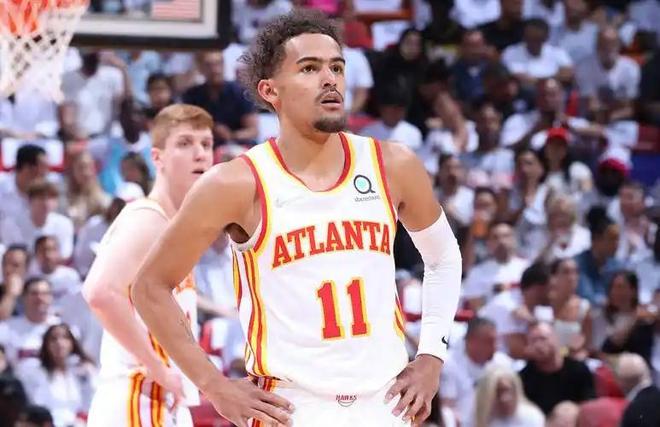 安东尼：孔帕尼夏窗曾给我打电话，但我已与贝蒂斯达成协议（安东尼透露：夏窗曾接孔帕尼来电，但已先与贝蒂斯谈妥）