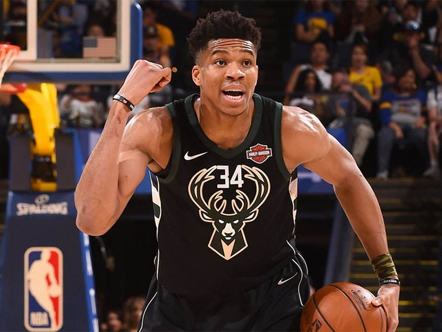 阿斯：姆巴佩&维尼修斯本轮遭遇种族歧视，对手球迷模仿猴子叫声